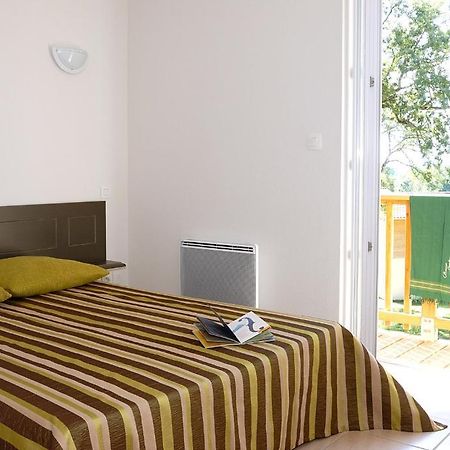 Madame Vacances - Residence Du Golf D'Armagnac Eauze Rom bilde