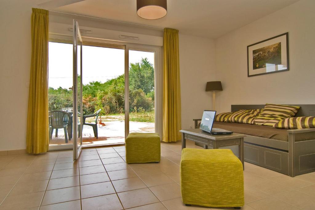 Madame Vacances - Residence Du Golf D'Armagnac Eauze Rom bilde